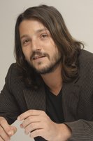 Diego Luna Sweatshirt #2285502