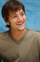 Diego Luna t-shirt #2396865
