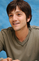 Diego Luna t-shirt #2396867