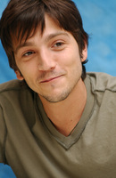 Diego Luna t-shirt #2396870