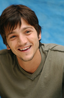 Diego Luna Sweatshirt #2396877