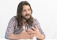 Diego Luna Sweatshirt #2431738