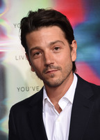 Diego Luna Sweatshirt #2767423