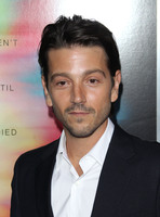 Diego Luna Sweatshirt #2767427