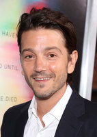 Diego Luna Sweatshirt #2767430