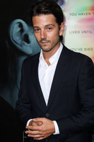 Diego Luna Sweatshirt #2810090