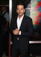 Diego Luna Sweatshirt #2810093