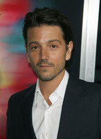 Diego Luna t-shirt #2810108