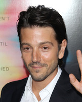 Diego Luna Sweatshirt #2810143