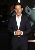Diego Luna Sweatshirt #2810151