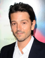 Diego Luna Sweatshirt #2810185