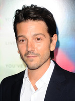 Diego Luna Sweatshirt #2810210