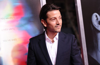 Diego Luna Sweatshirt #2810211