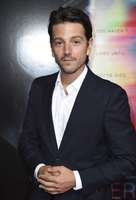 Diego Luna Sweatshirt #2810260