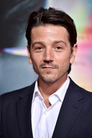 Diego Luna Sweatshirt #2810278
