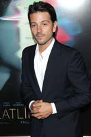 Diego Luna Sweatshirt #2810294