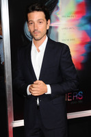 Diego Luna Sweatshirt #2810314