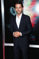 Diego Luna Sweatshirt #2810333