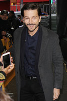Diego Luna Sweatshirt #2873953
