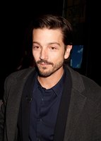 Diego Luna Sweatshirt #2873988