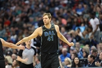 Dirk Nowitzki Sweatshirt #3431496