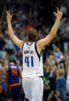 Dirk Nowitzki Sweatshirt #3431513