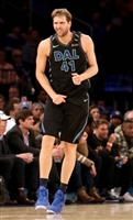 Dirk Nowitzki Sweatshirt #3431564