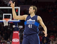 Dirk Nowitzki Sweatshirt #3431601