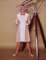 Doris Day Longsleeve T-shirt #2670399