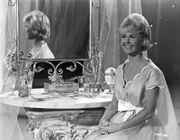 Doris Day Longsleeve T-shirt #2670492