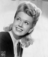 Doris Day Longsleeve T-shirt #2670522