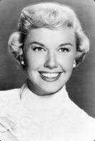Doris Day Longsleeve T-shirt #2670589