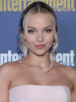 Dove Cameron mug #G2548205