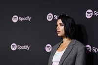 Dua Lipa Sweatshirt #3772491