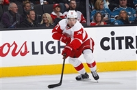 Dylan Larkin Longsleeve T-shirt #3554867
