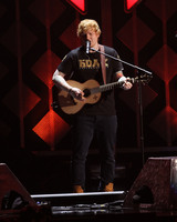 Ed Sheeran Longsleeve T-shirt #2971228
