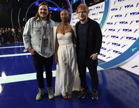 Ed Sheeran Longsleeve T-shirt #2971254