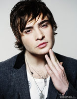 Ed Westwick Longsleeve T-shirt #1968022