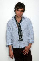 Ed Westwick Longsleeve T-shirt #2204151