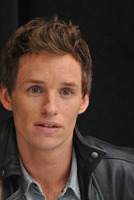 Eddie Redmayne Longsleeve T-shirt #2489055