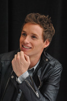 Eddie Redmayne Longsleeve T-shirt #2489056