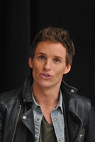 Eddie Redmayne Longsleeve T-shirt #2489063