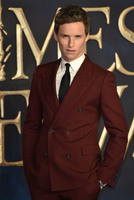 Eddie Redmayne Longsleeve T-shirt #3789197
