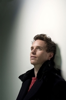 Eddie Redmayne Longsleeve T-shirt #3826878