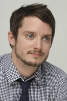 Elijah Wood longsleeve t-shirt #2287457