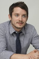 Elijah Wood longsleeve t-shirt #2287479