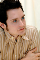 Elijah Wood Sweatshirt #2401303