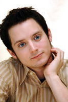 Elijah Wood longsleeve t-shirt #2401309