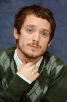 Elijah Wood Sweatshirt #2404631