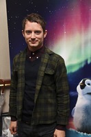 Elijah Wood longsleeve t-shirt #2434575